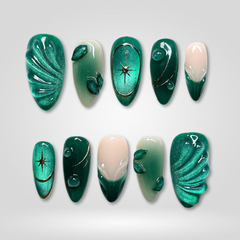 Emerald Star press-on nails