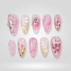 Pearl Glow press-on nails