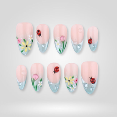 Dewy Daisy press-on nails