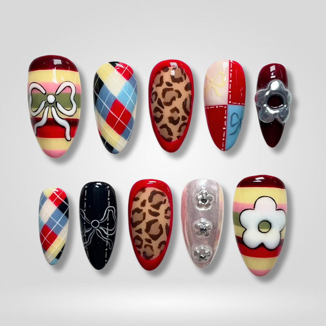 Retro Muse press-on nails