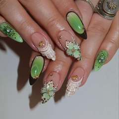 Tropical Muse
