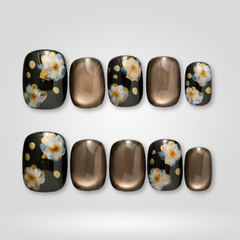 Noir Bloom