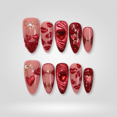 A Kiss to Remember press-on nails
