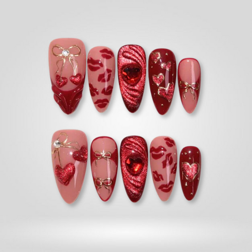 A Kiss to Remember press-on nails